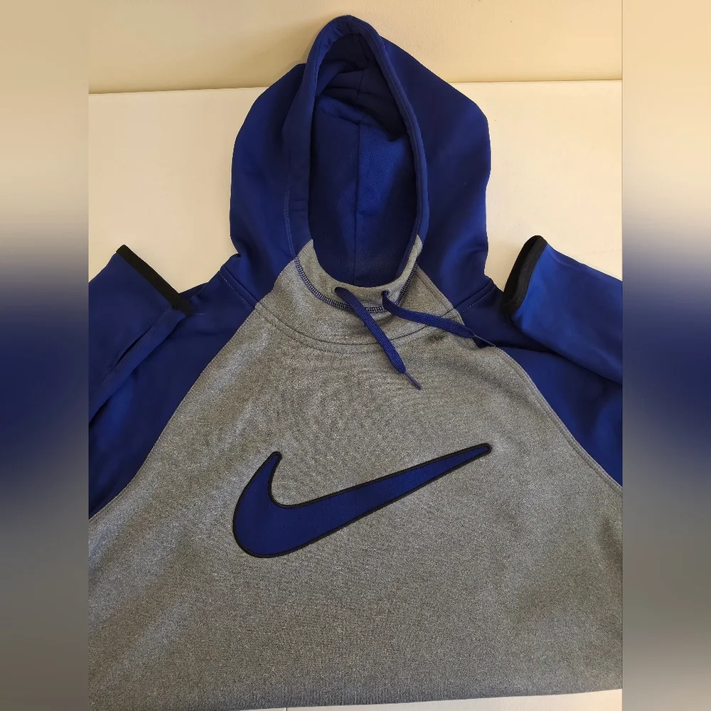 Nike therma fit